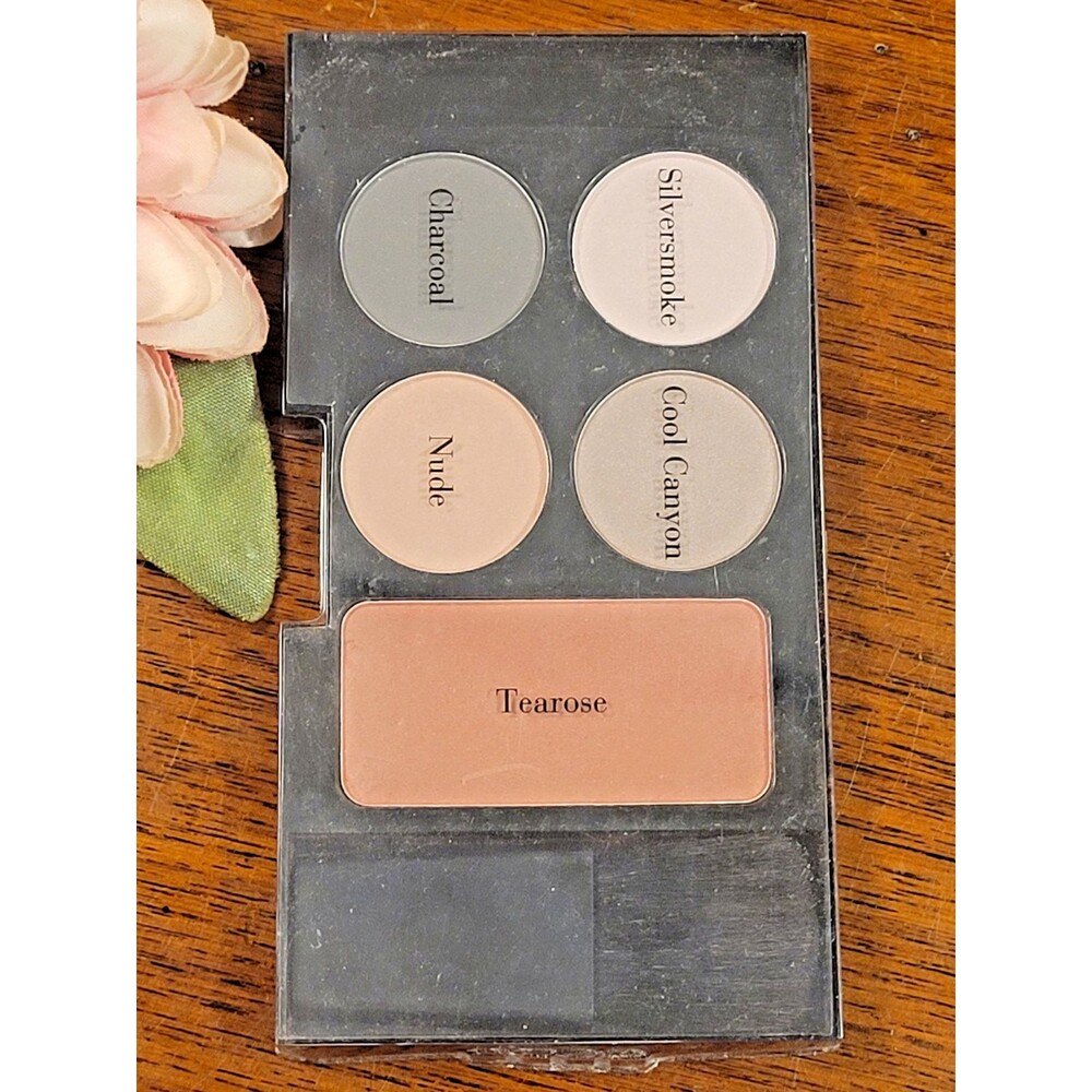 Elizabeth Arden Silversmoke Cool Canyon Charcoal Nude Eyeshadow TeaRose Blush